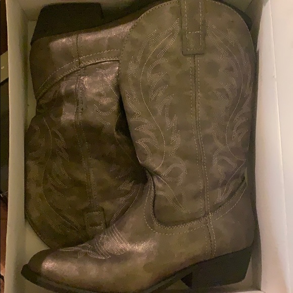 rampage elease short zipper bootie